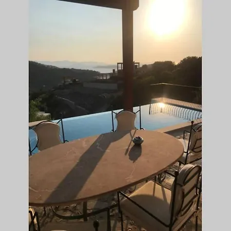 5 Star Private & Private Swimming Pool Villa *